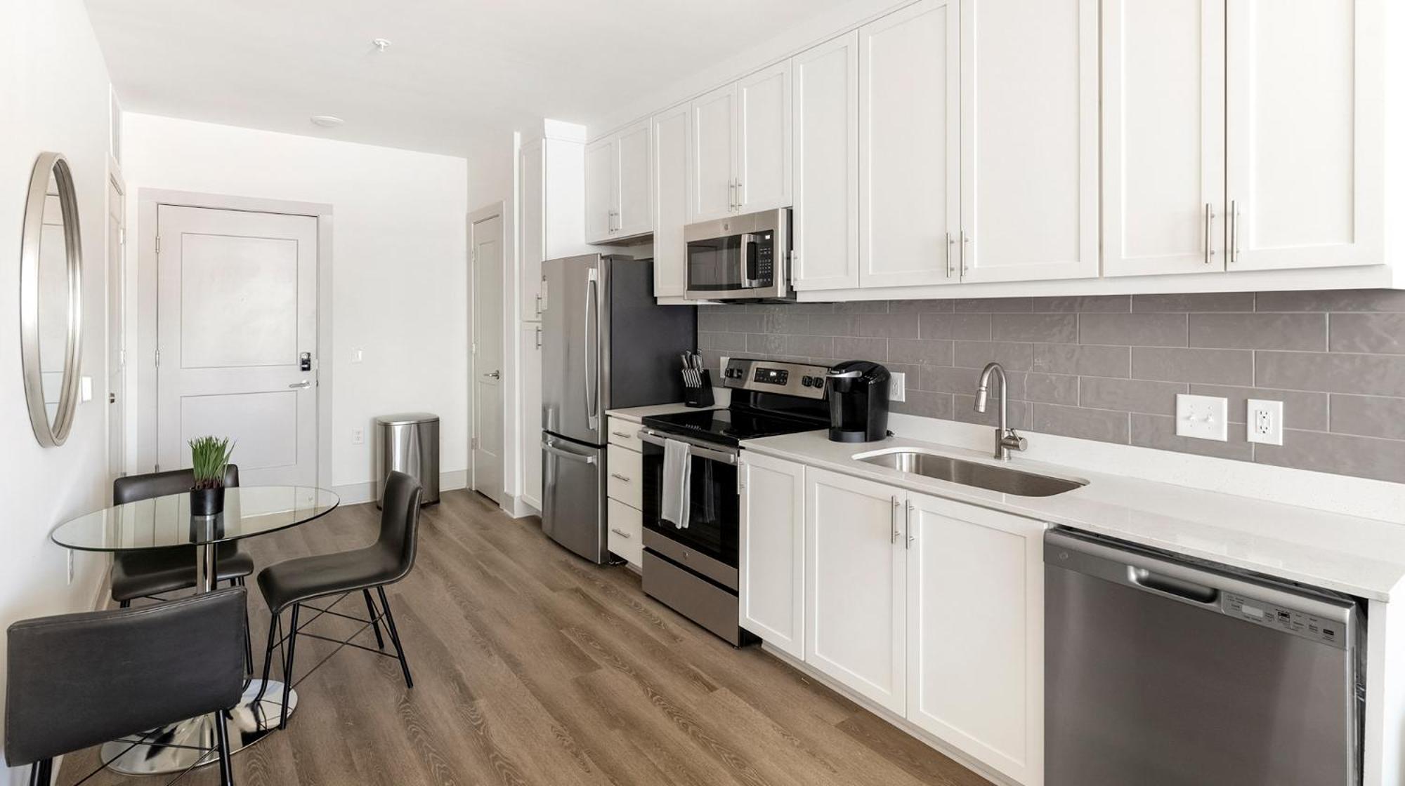Gallery Apartments By Barsala ฮันต์สวิลล์ ภายนอก รูปภาพ